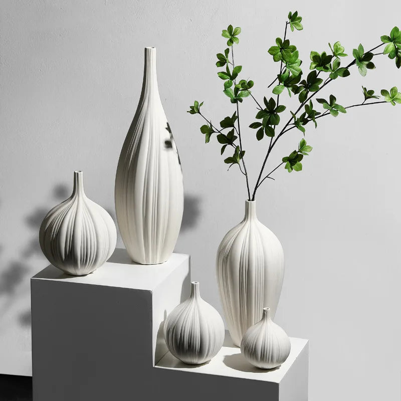 Simple and Creative Simple Elegant Ceramic Vase Decoration Dry Flower Arranger Living Room Advanced Sense of Home Decoration